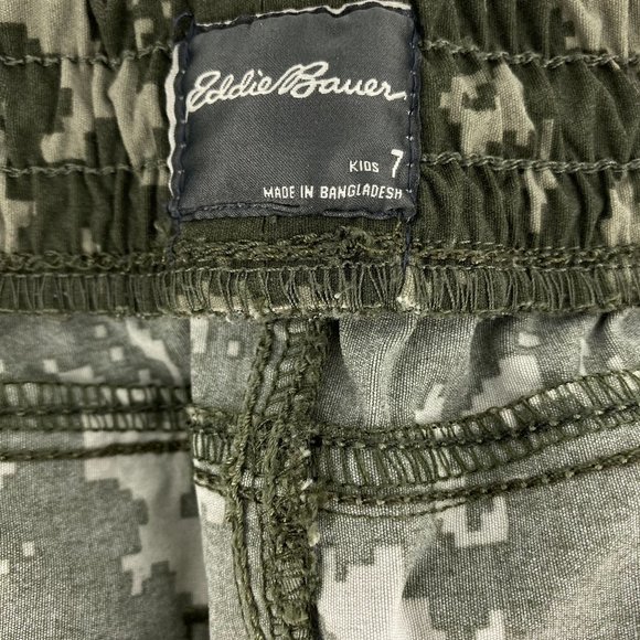 EDDIE BAUER KIDS Hybrid Camo Cargo Shorts - Picture 11 of 12